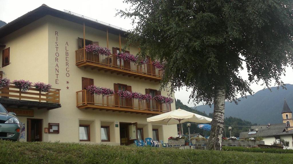 Hotel Serenella คานาเล ซาน โบโว ภายนอก รูปภาพ